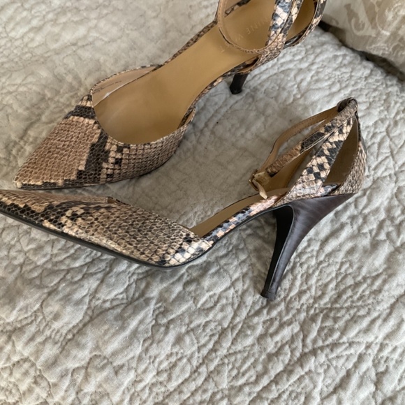 Snake print heels - Picture 2 of 3
